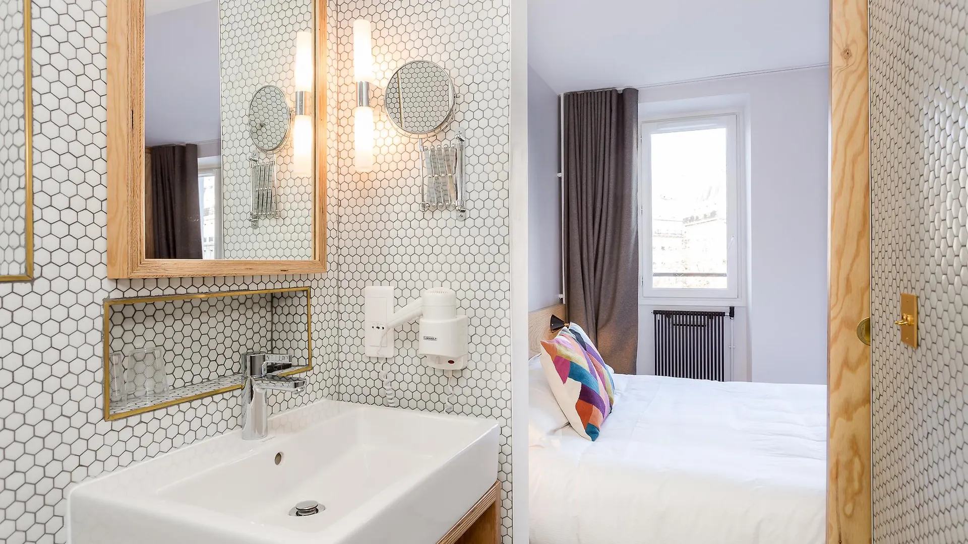 Hotel Montholon Paris