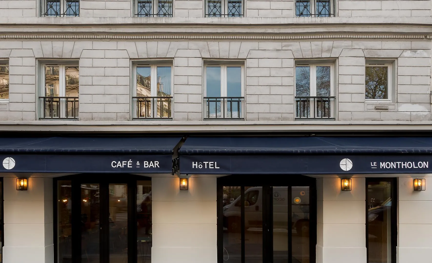 Hotel Montholon Paris