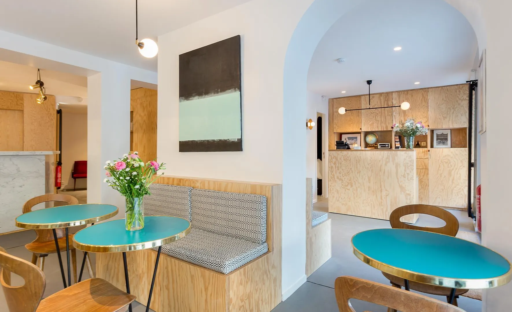 Hotel Montholon Paris France