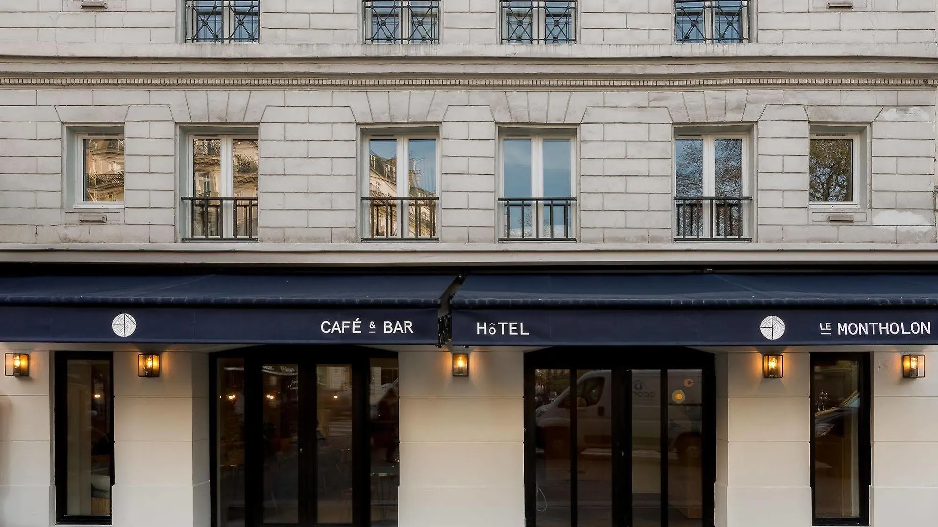 Hotel Montholon Paris