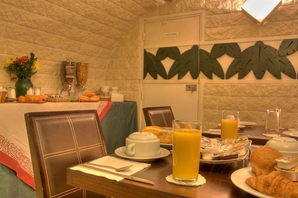 ***  Hotel Montholon Paris France