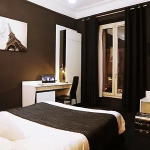 De L'exposition - République Hotel